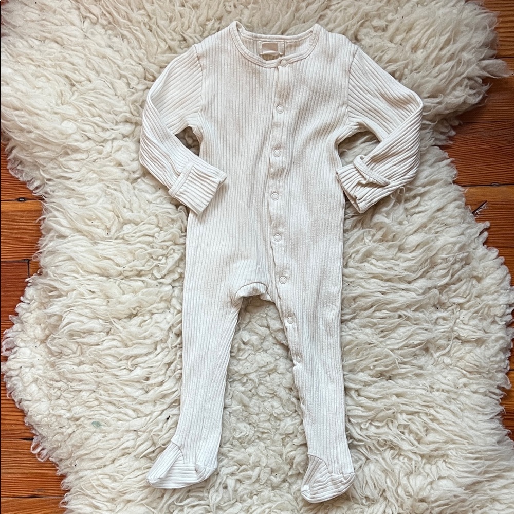 The Simple Folk Undyed Organic Cotton Snap Pajamas size 9-12mo